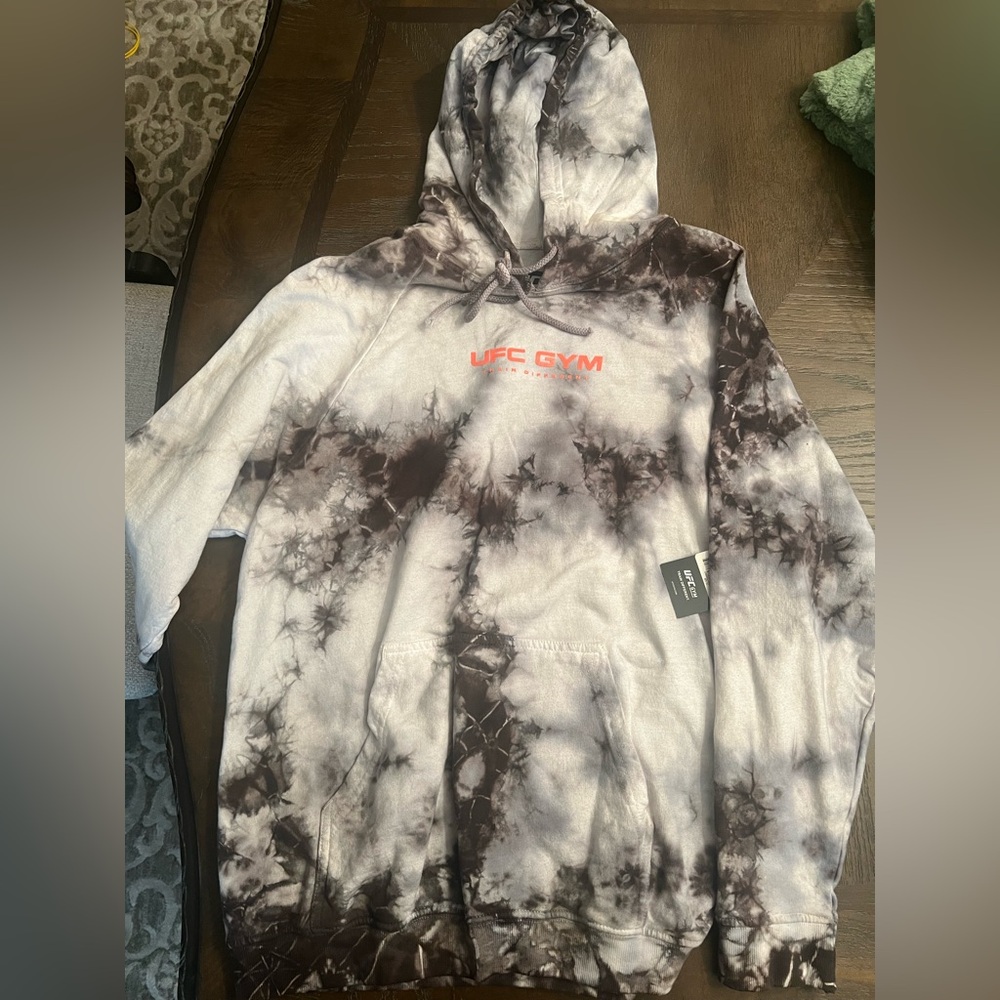 UFC Gym Tie Dye White/Black Woman's Hoodie New Size Medium or Large